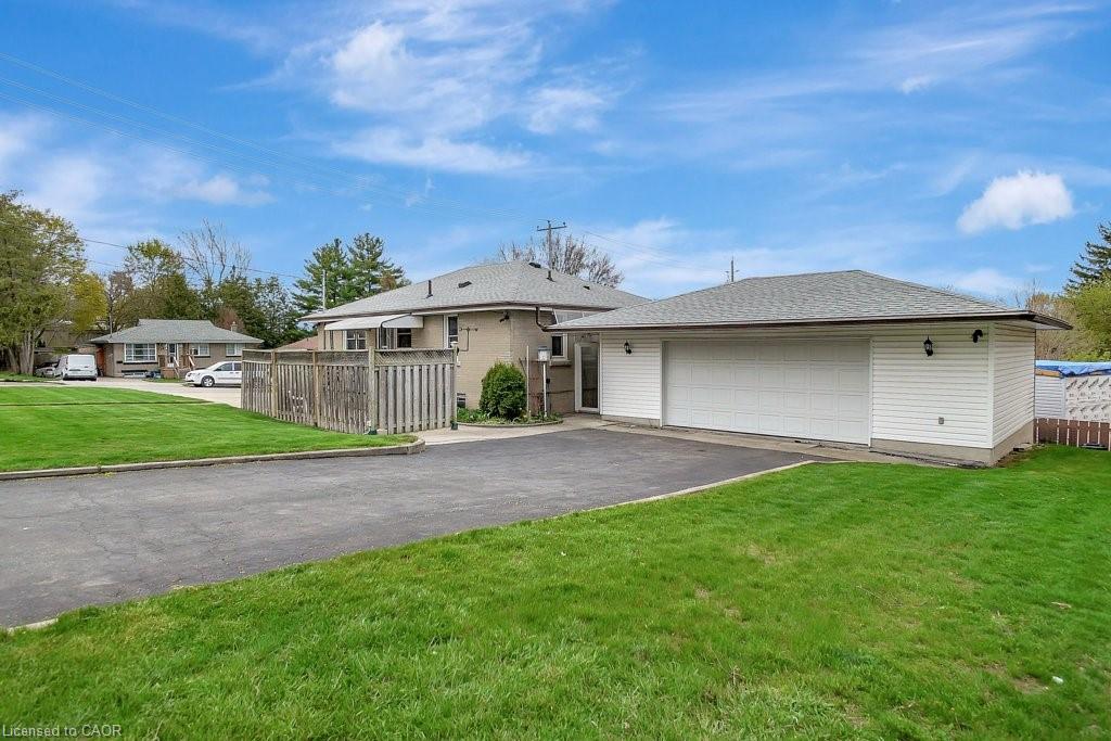 74 Ballantyne Ave, Cambridge, ON N1R 2S1