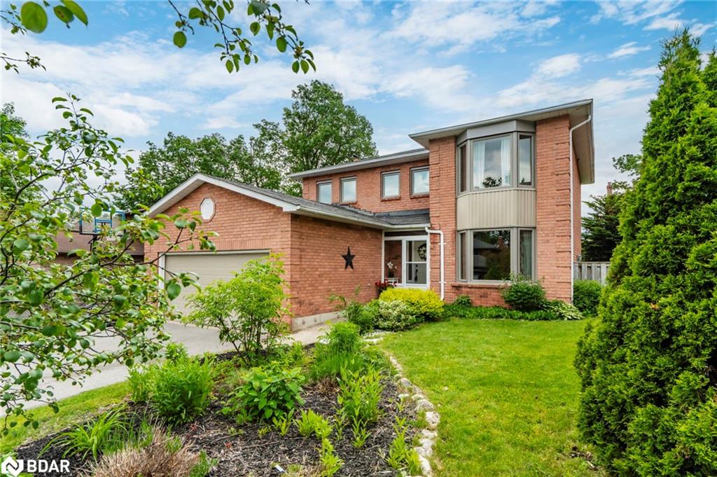 26 Kenny Cres, Barrie, ON L4N 6C9