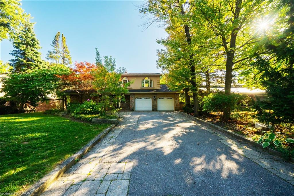 3278 Credit Heights Dr, Mississauga, ON L5C 2L7