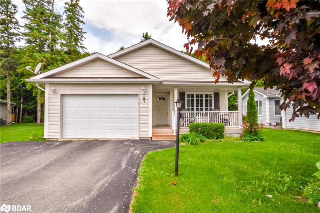 97 Pennsylvania Ave, Wasaga Beach, ON L9Z 3A8