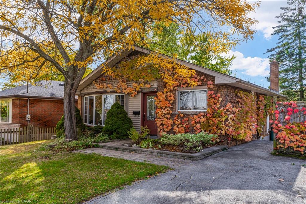 1258 Fisher Ave, Burlington, ON L7P 2L4