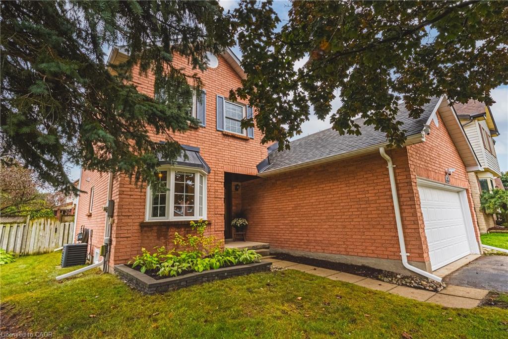 35 Cowan Blvd, Cambridge, ON N1T 1E6