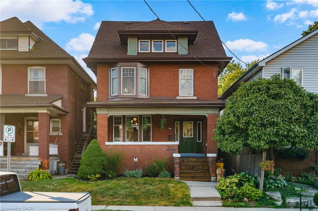 202 Prospect St S, Hamilton, ON L8M 2Z7