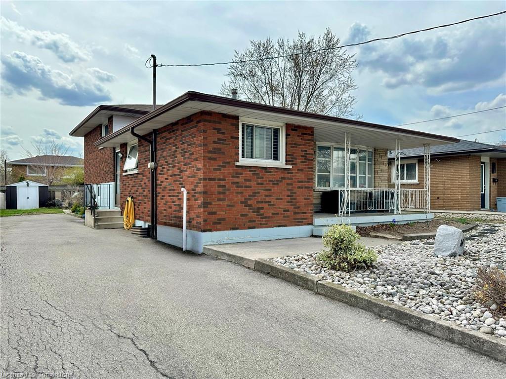14 Anson Ave, Hamilton, ON L8T 2X3