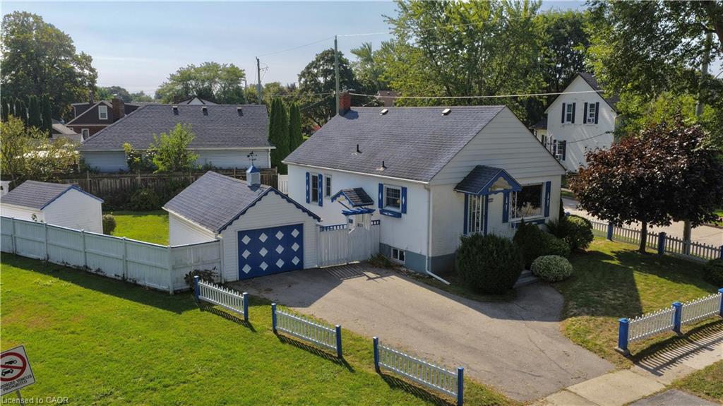 272 Carlton St, St. Catharines, ON L2N 1B9