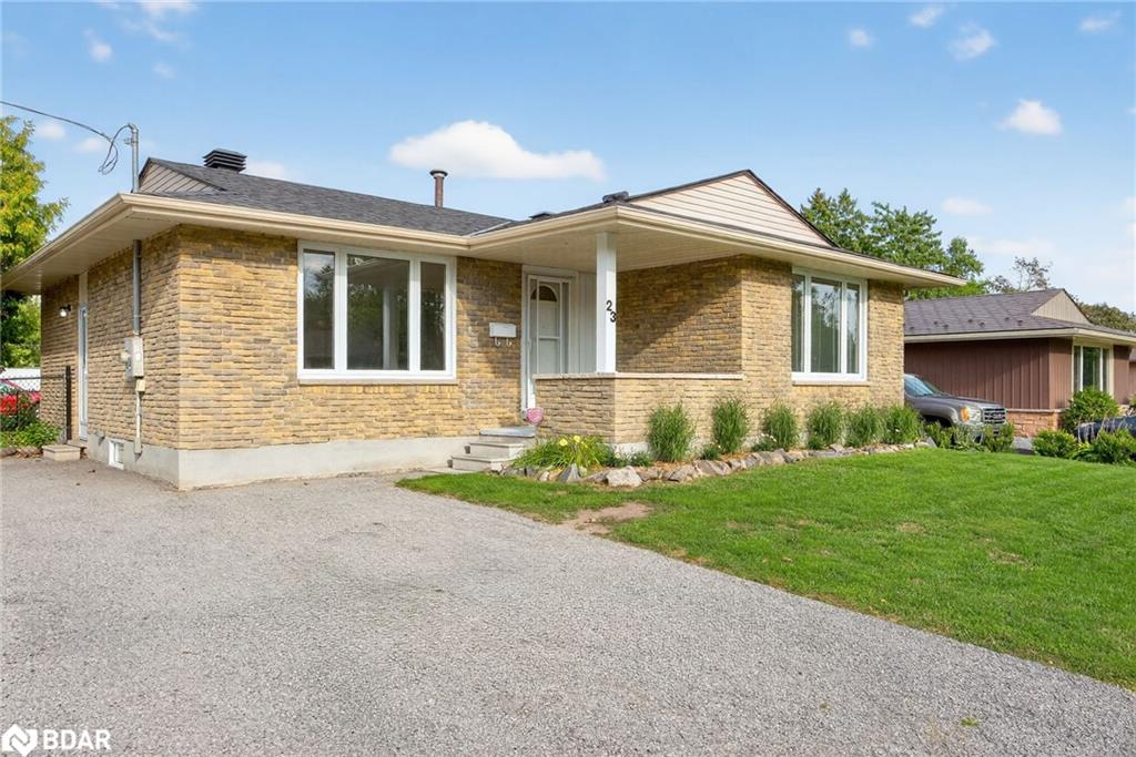 23 Janine St, Barrie, ON L4M 3K5