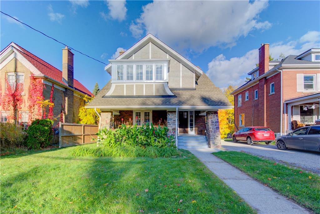 86 Albert St, Waterloo, ON N2L 3S7