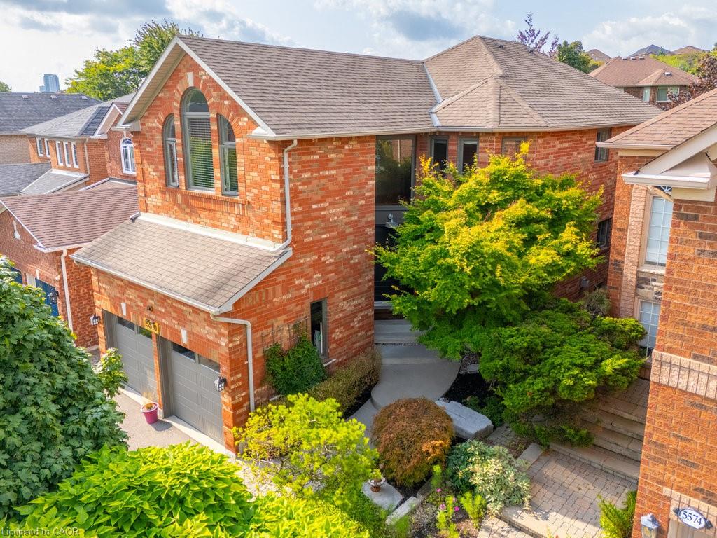 5570 Mcfarren Blvd, Mississauga, ON L5M 5X8