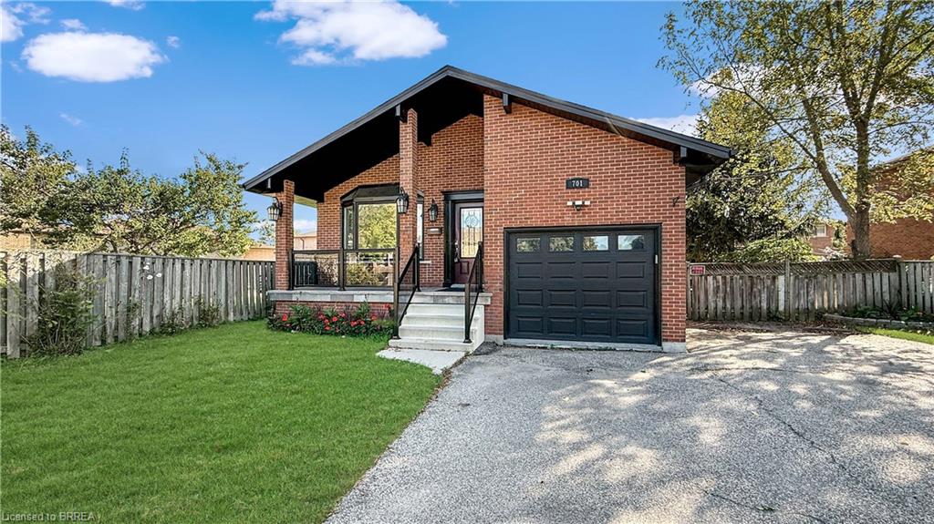 701 Upper Paradise Rd, Hamilton, ON L9C 5R1