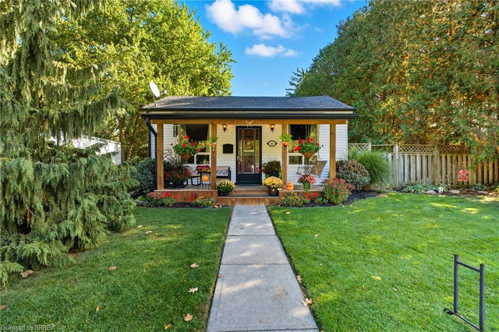 60 Washington St, Paris, ON N3L 2A8