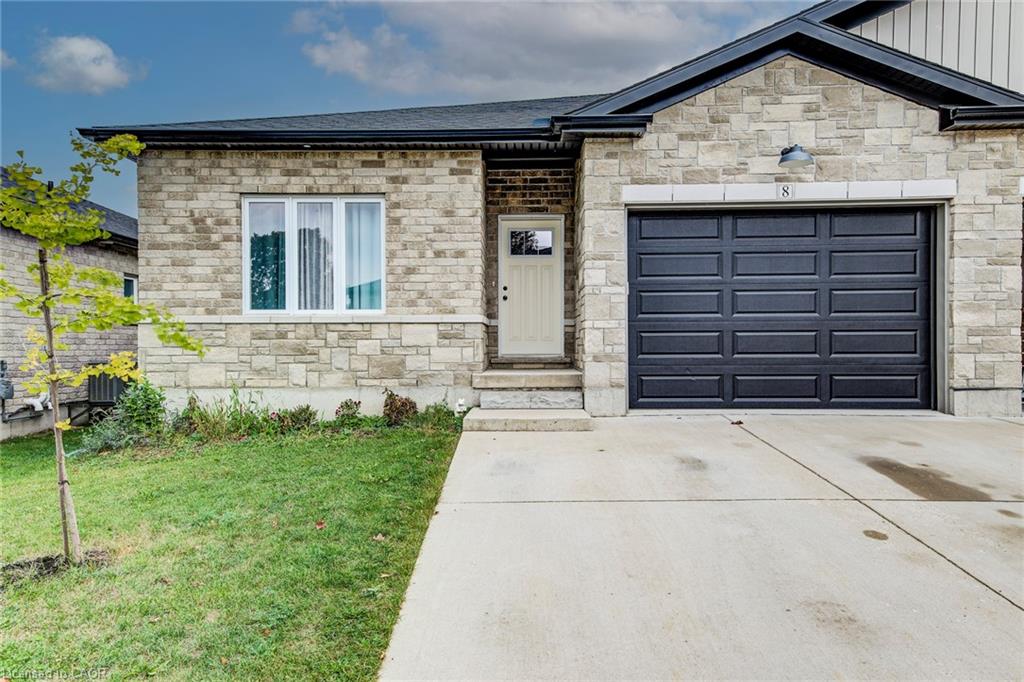 575 Albert Avenue N Unit 8, North Perth, ON N4W 1V5