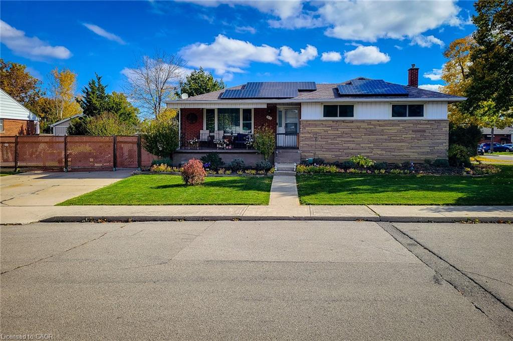 49 Nottingham Ave, Hamilton, ON L8T 3N4