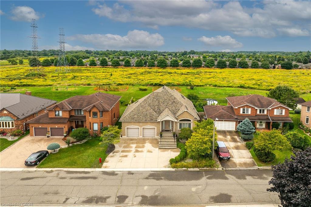 117 Christopher Dr, Hamilton, ON L9B 1G6