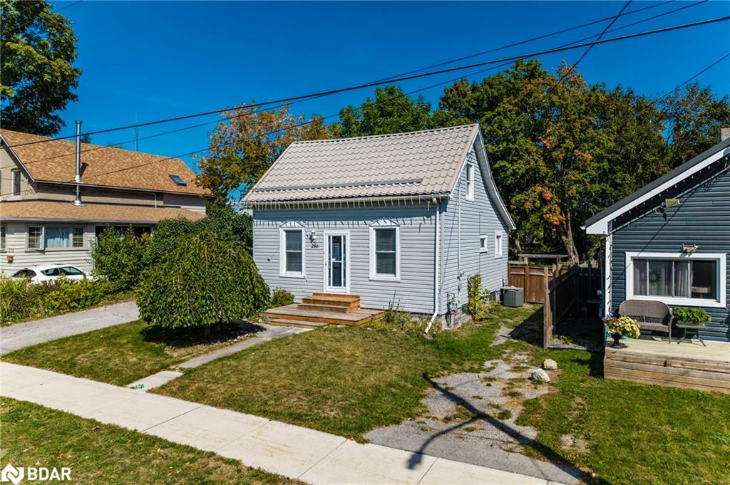 286 Moffat St, Orillia, ON L3V 4G1