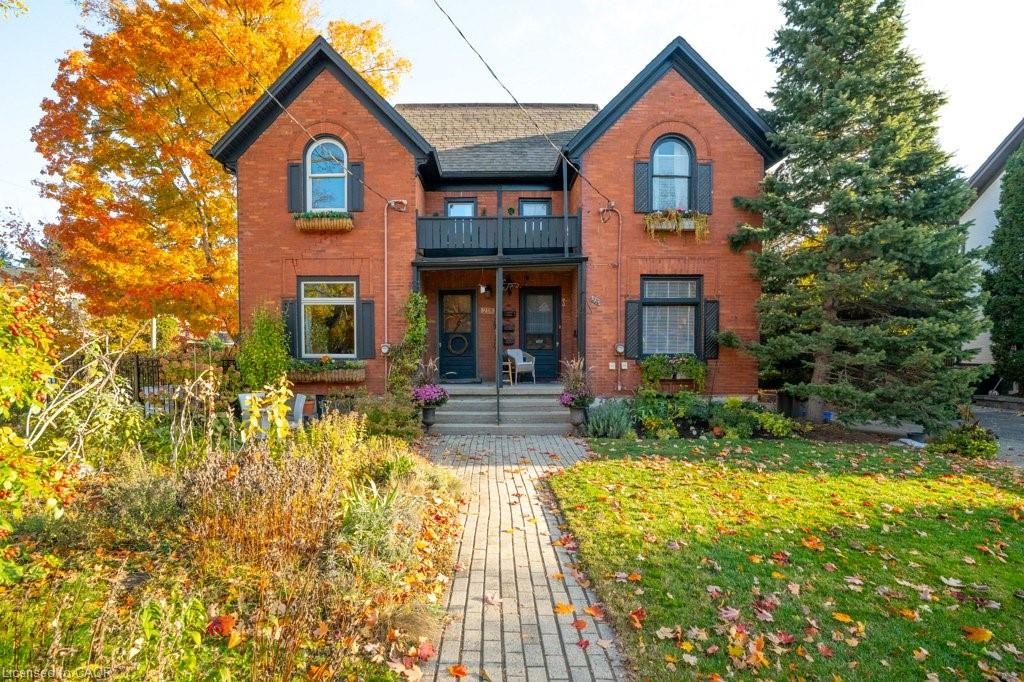 218 Herbert St, Waterloo, ON N2J 1T9