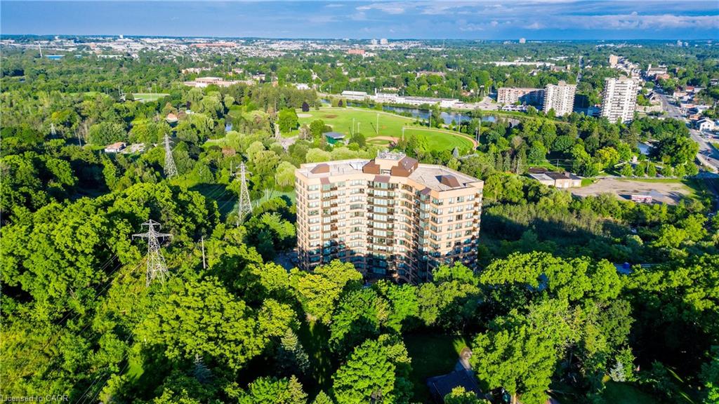 237 King Street W Unit 901, Cambridge, ON N3H 5L2