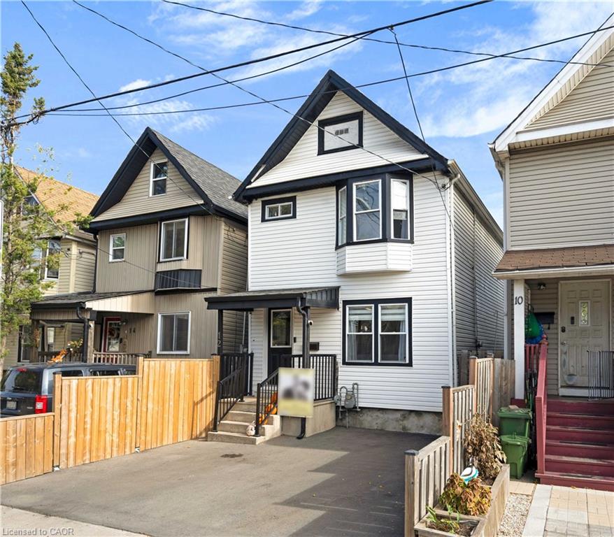 12 Lincoln St, Hamilton, ON L8L 7L5