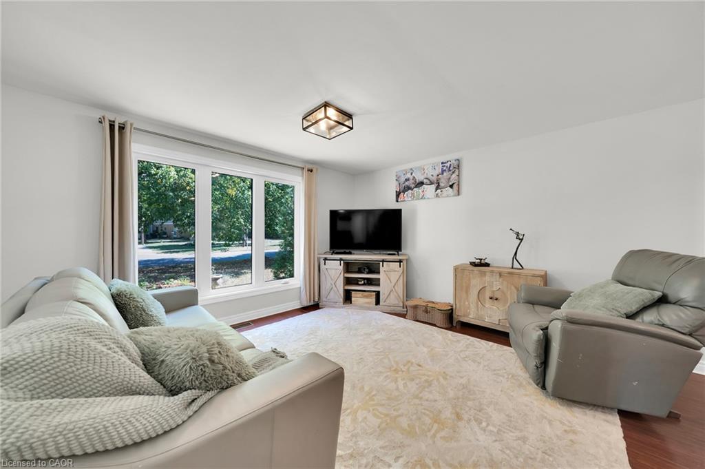 43 Elma St, St. Catharines, ON L2N 6Z2