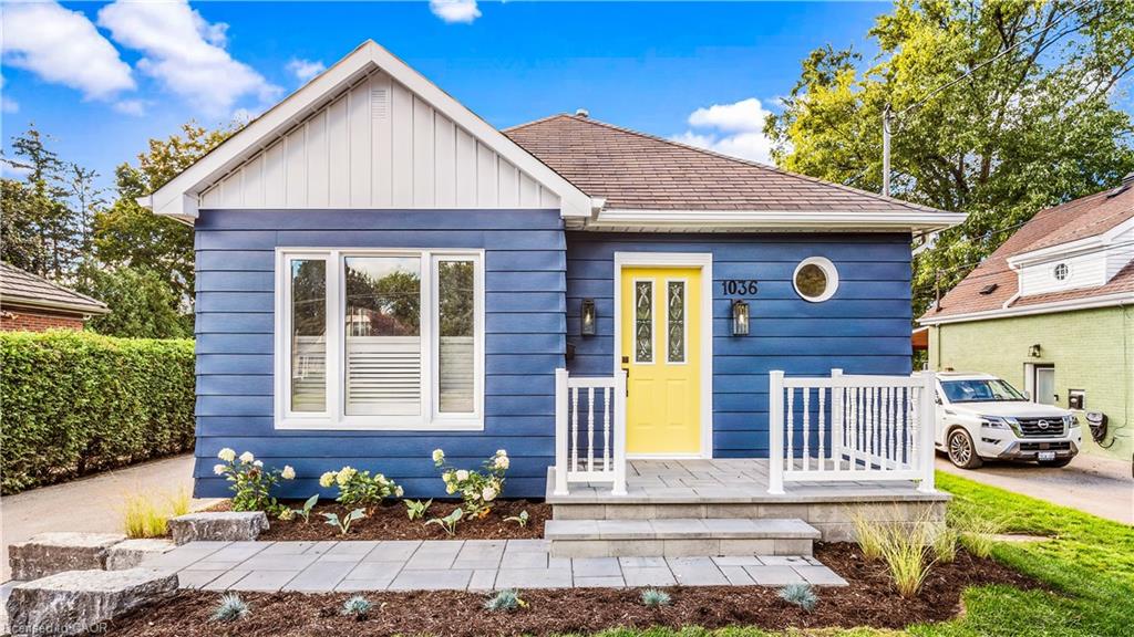 1036 Cedarwood Pl, Burlington, ON L7T 3J3