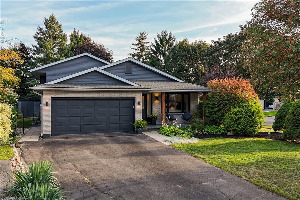 3 Casey Dr, Kitchener, ON N2A 3P1