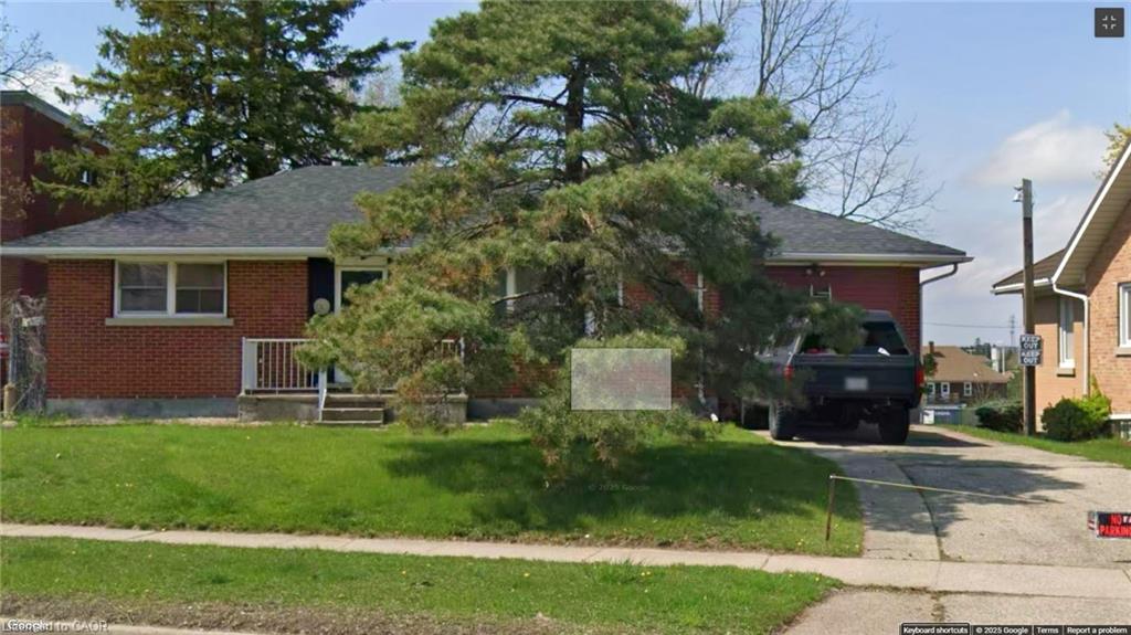 160 Erb St E, Waterloo, ON N2J 1M4