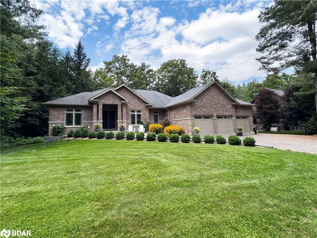 20 Marni Ln, Springwater, ON L0L 2K0