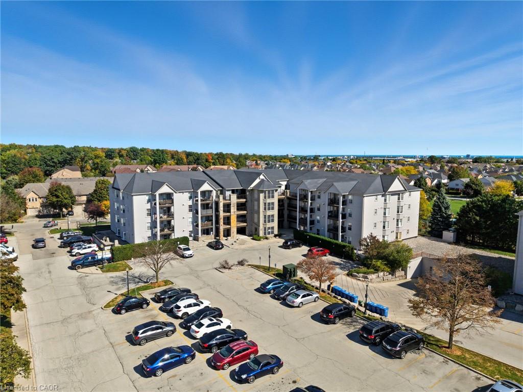 1421 Walkers Line Unit 304, Burlington, ON L7M 4P4