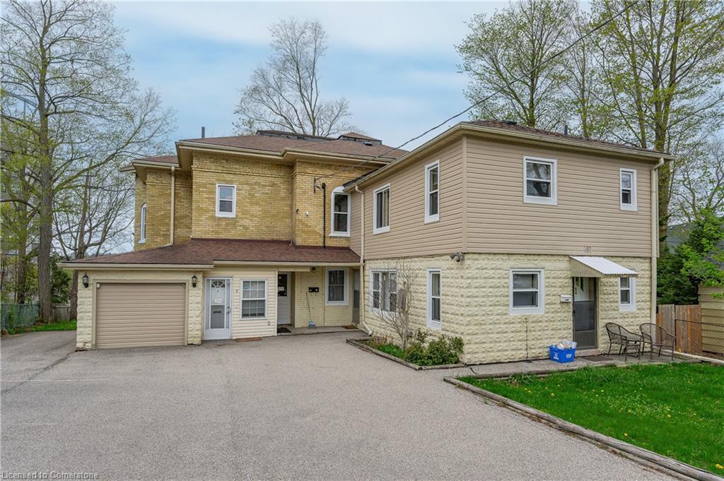100 Roseview Ave, Cambridge, ON N1R 4A7