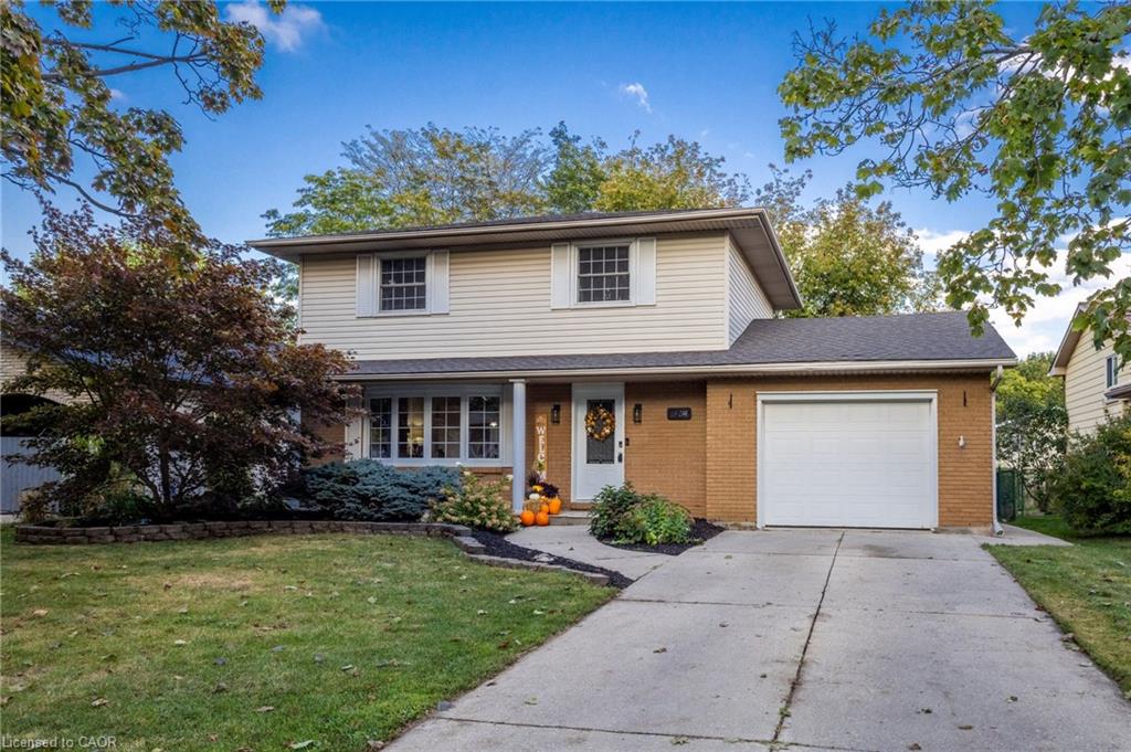 119 Oak St, Norfolk County, ON N3Y 4S2