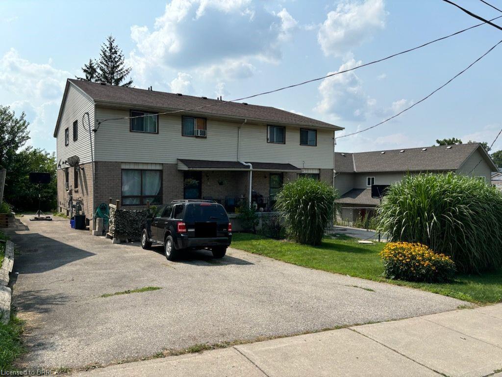 16-18 Puleston St, Brantford, ON N3S 6P2