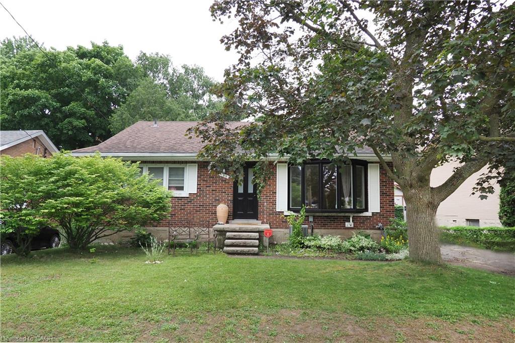 122 Boehmer St, Kitchener, ON N2H 4N5
