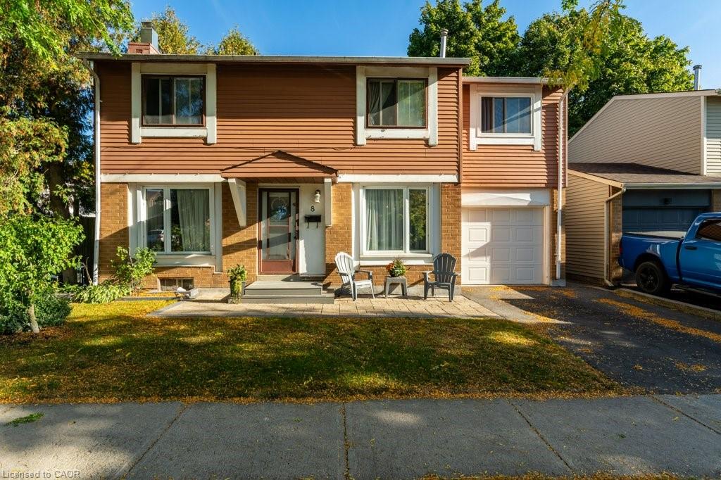 8 Chudleigh St, Waterdown, ON L9H 7E4