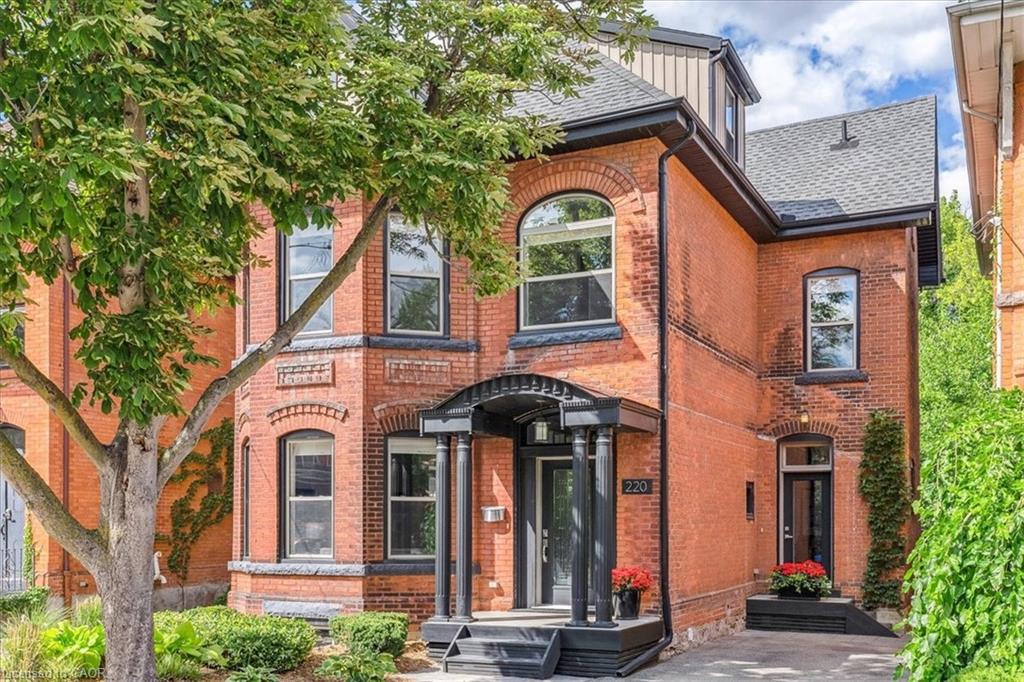220 Herkimer St, Hamilton, ON L8P 2H6