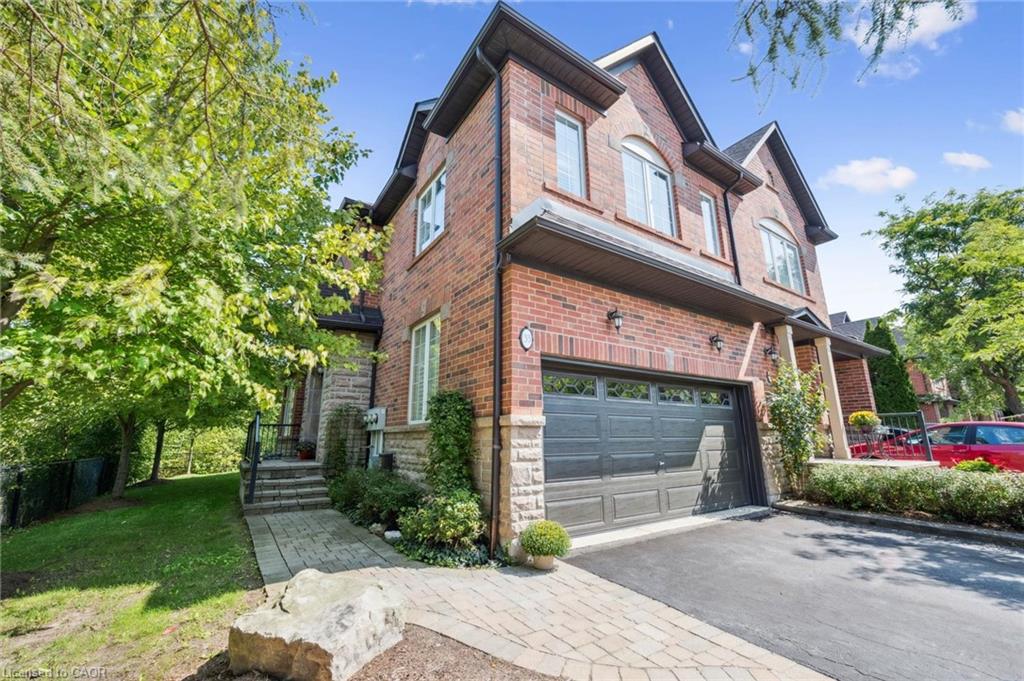 300 Ravineview Way Unit 33, Oakville, ON L6H 7J1