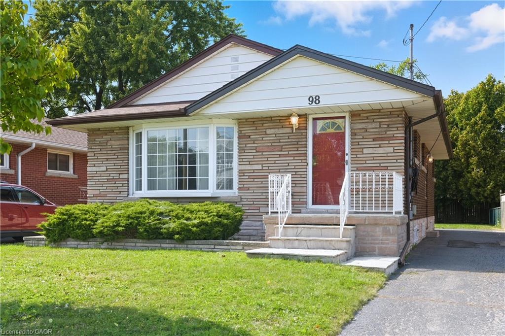 98 E 16th St, Hamilton, ON L9A 4J3