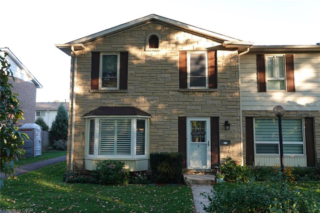 5475 Lakeshore Road Unit 9, Burlington, ON L7L 1E1