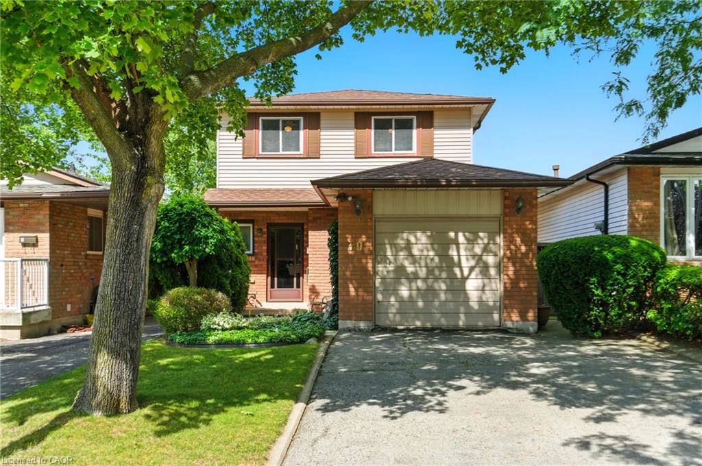 39 Megna Ct, Hamilton, ON L9C 6Y6