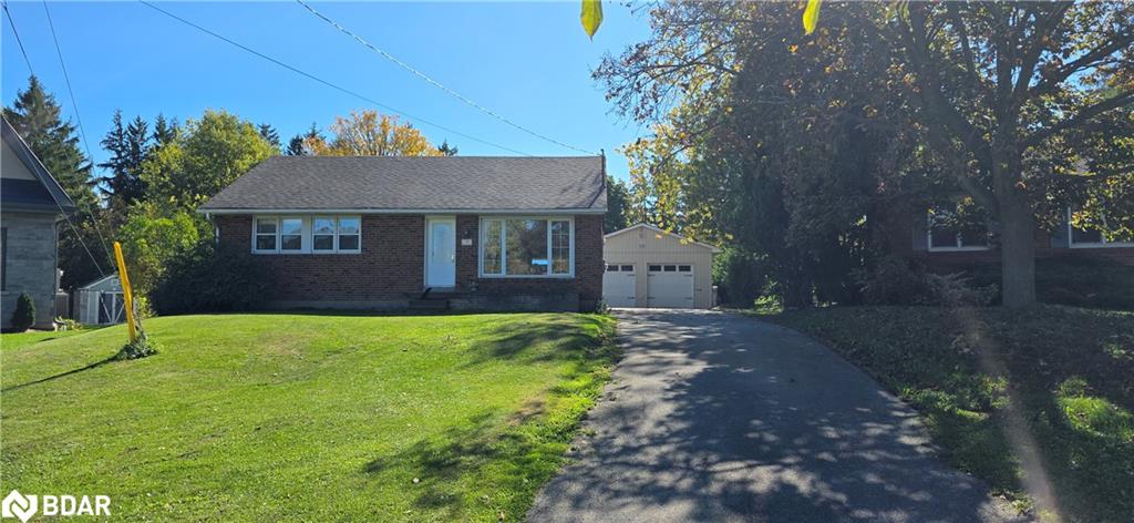 292 Kingsleigh Ct, Milton, ON L9T 1X7