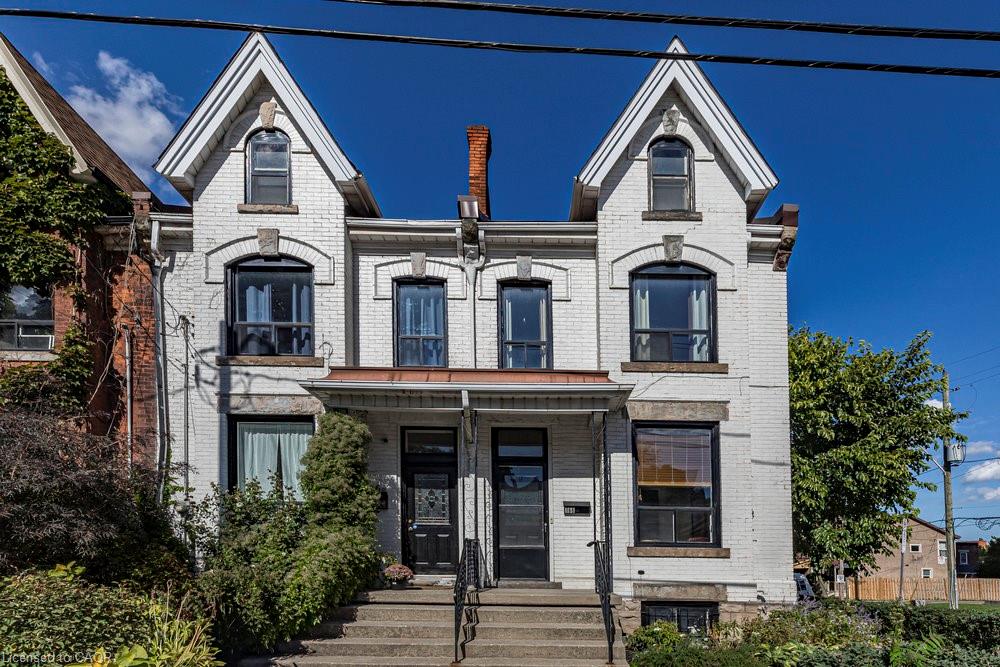166 Market St, Hamilton, ON L8R 1N9