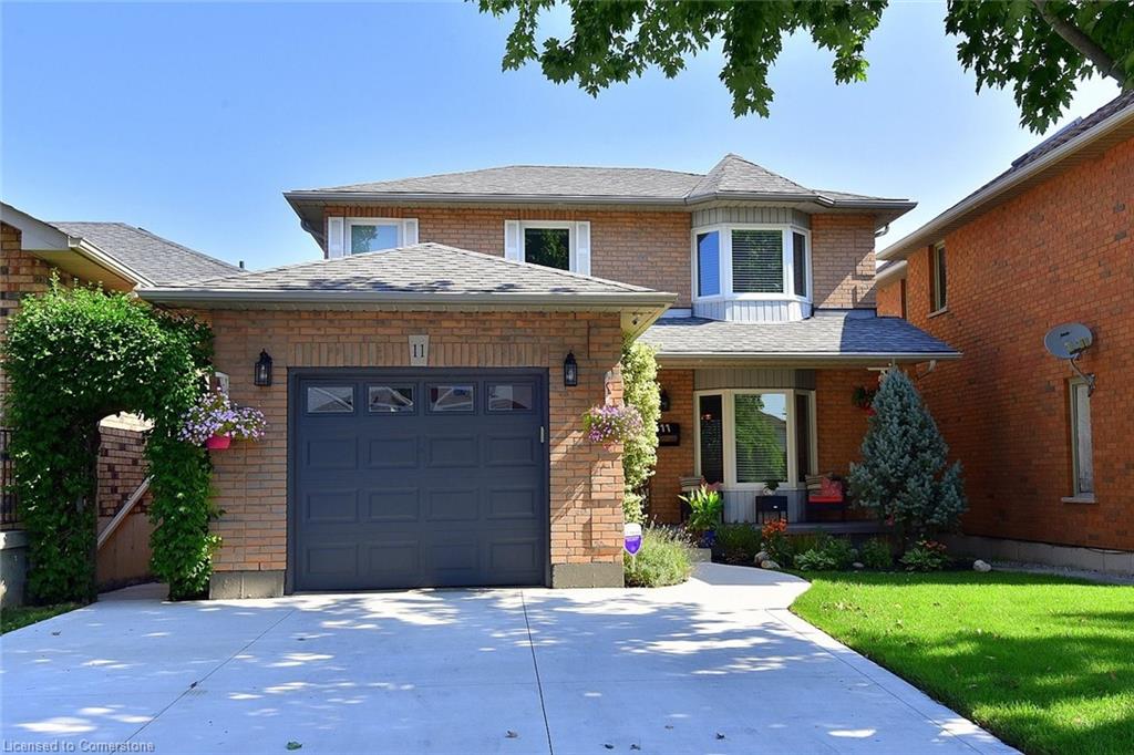 11 Jacqueline Blvd, Hamilton, ON L9B 2R1