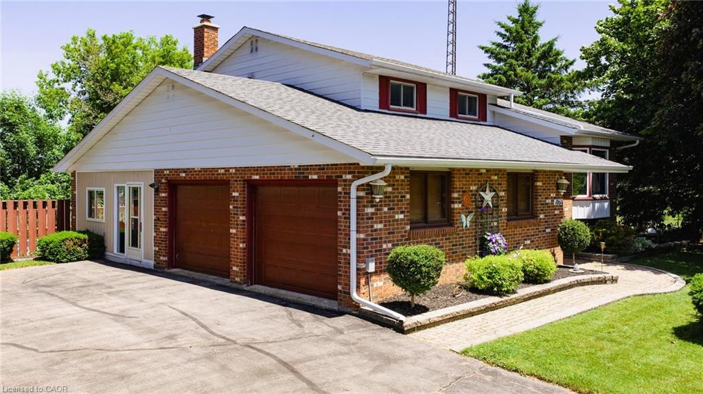 1061 Henry St, Wellesley, ON N0B 2T0
