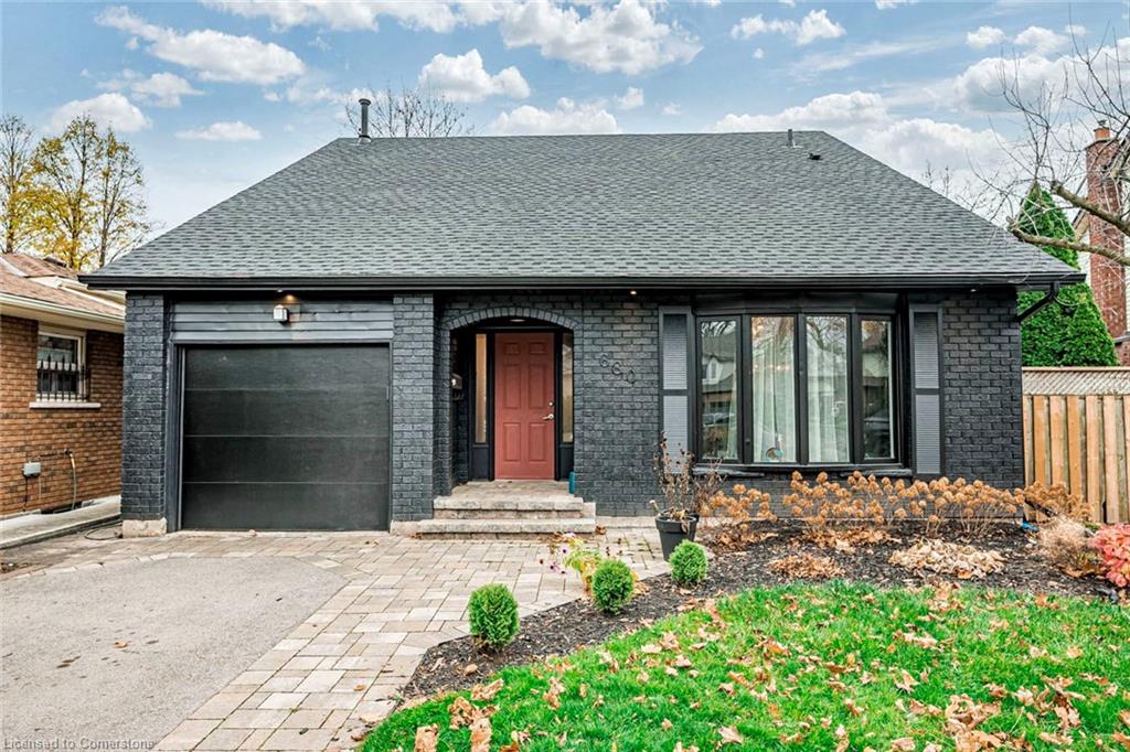 680 Powell Ct, Burlington, ON L7R 3E8