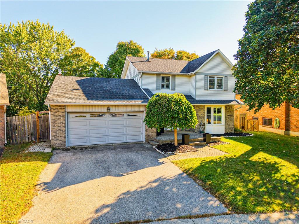 54 Pathfinder Cres, Kitchener, ON N2P 1S6