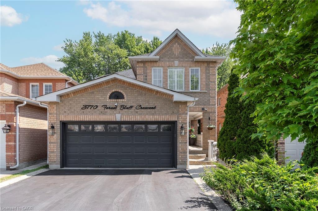 3770 Forest Bluff Cres, Mississauga, ON L5N 7T8