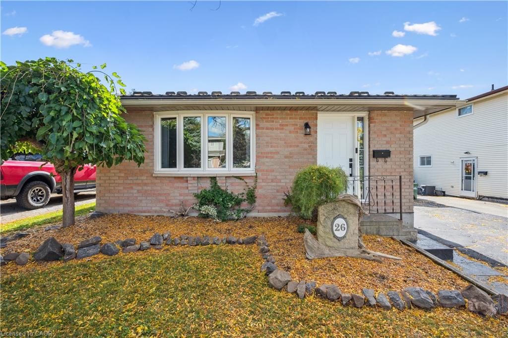 26 Upton Cres, Guelph, ON N1E 6P3
