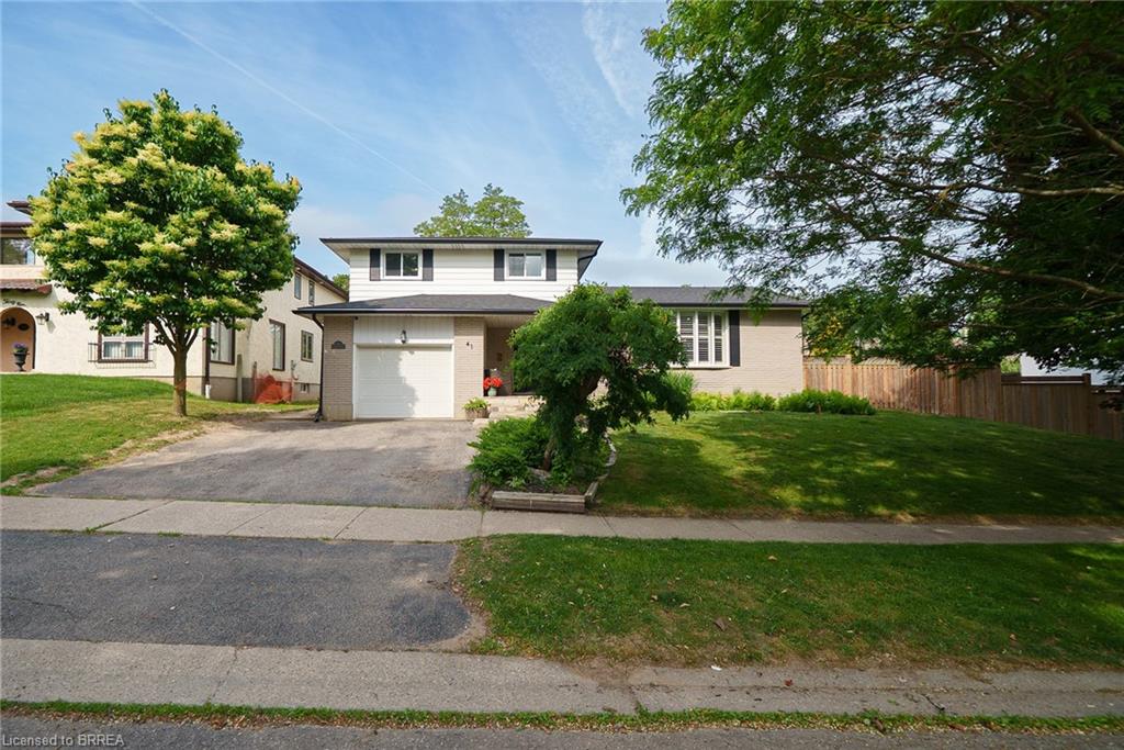 41 Westbrier Knl, Brantford, ON N3R 5W2