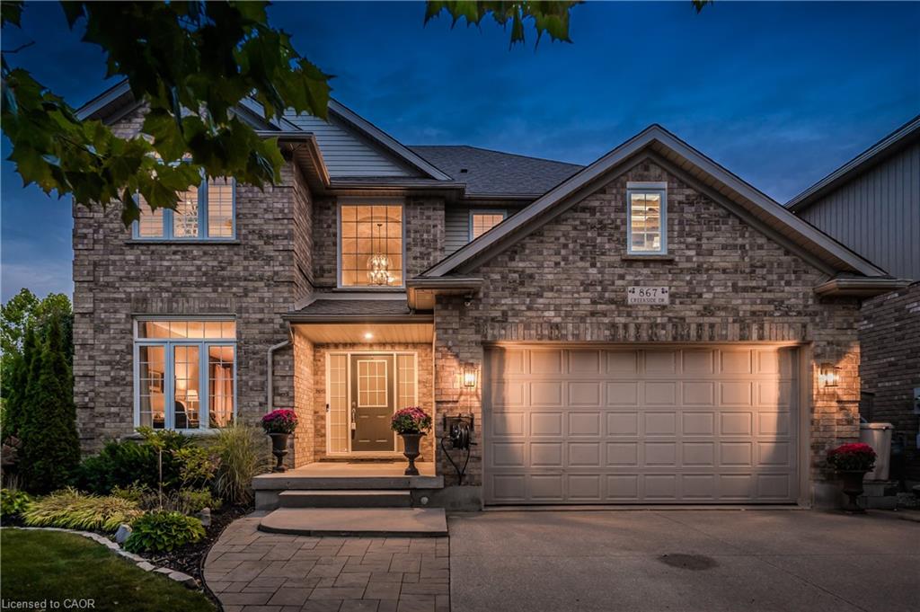 867 Creekside Dr, Waterloo, ON N2V 2S7