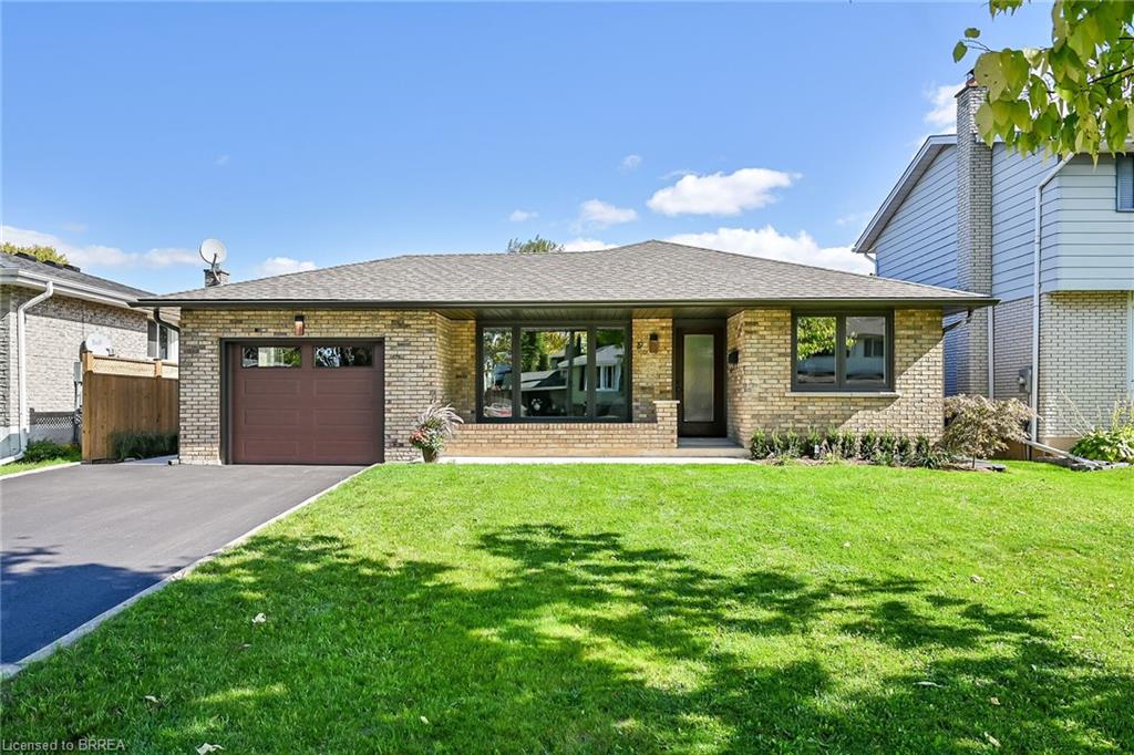 19 Wildflower Ln, Brantford, ON N3R 6B3