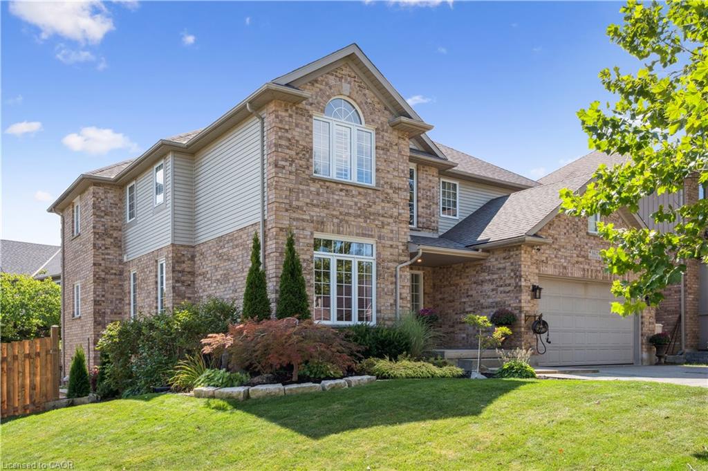 867 Creekside Dr, Waterloo, ON N2V 2S7