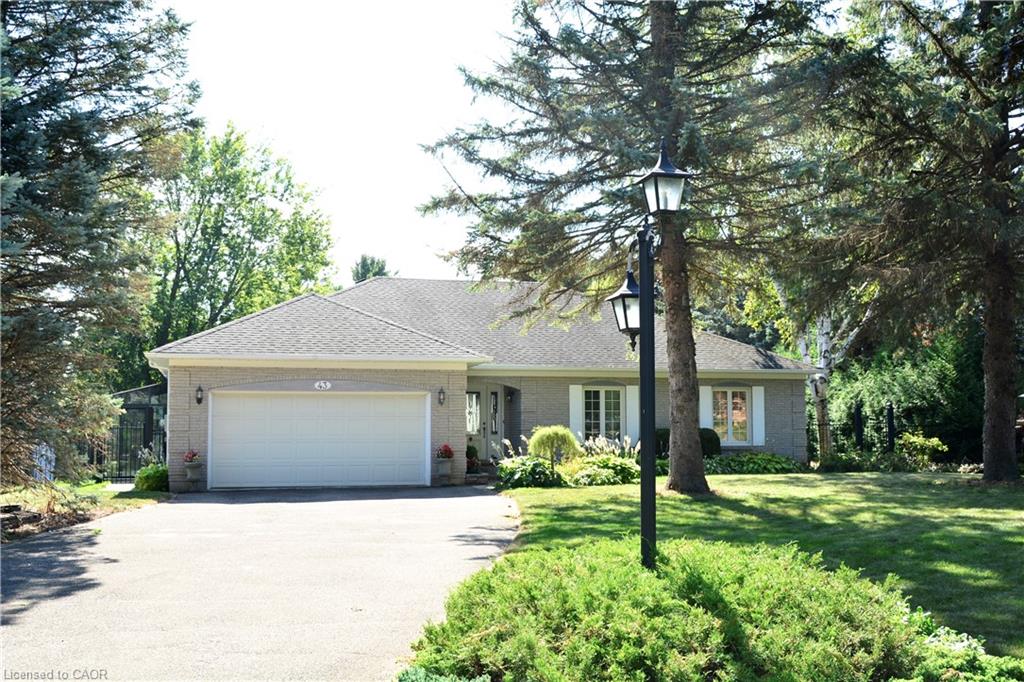 43 Acredale Dr, Hamilton, ON L0R 1H2